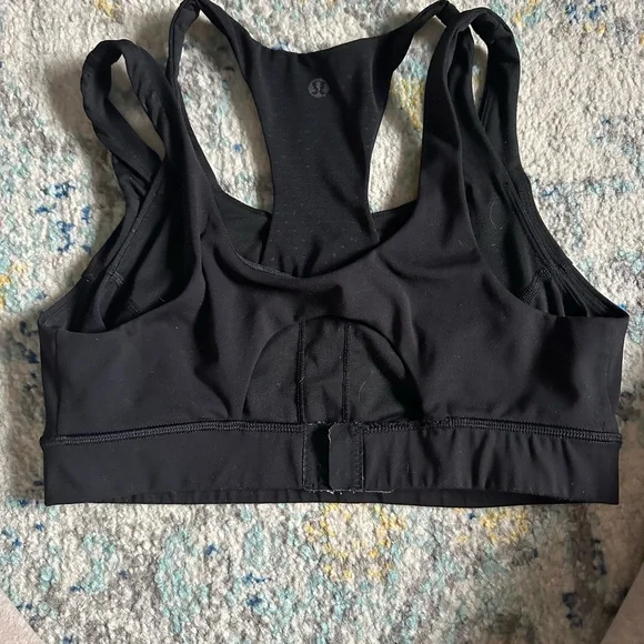 Black Lululemon Women's Sports Bra Size 8 - Picture 2 of 2
